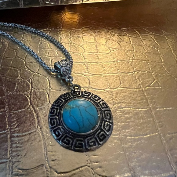 Turquoise and Silver Pendant Necklace - Picture 4 of 6